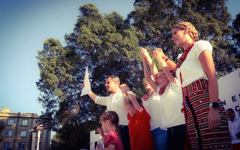 #EleccionesOaxaca Alejandro Murat rinde protesta como candidato del PRI en medio de simulaciones, acarreo y amnesia