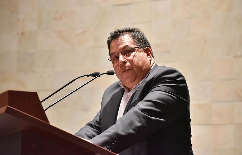 Pide Alejandro Martínez inclusión de lenguas maternas en medios de comunicación