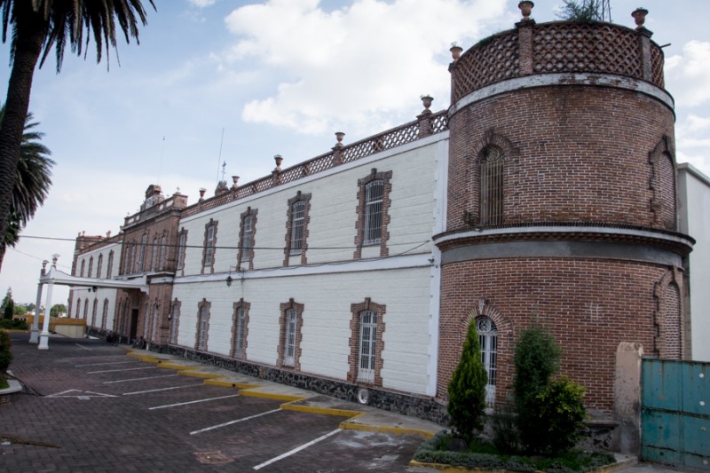Sigue la pelea jurídica por el ex psiquiátrico de Cholula; religiosos ganan amparo