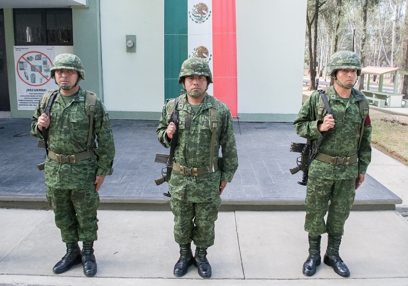 Leales y patriotas, hombres y mujeres del Ejército para proteger a las y los mexicanos: Bernal Reyes