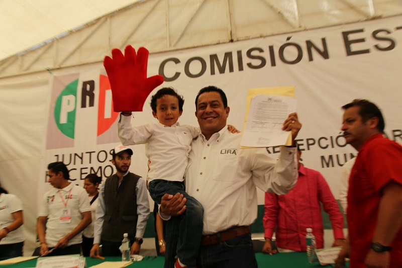 #EleccionesOaxaca Se registra Juan Enrique Lira Vásquez como aspirante a Presidente Municipal de la Ciudad de Oaxaca de Juárez por PRI