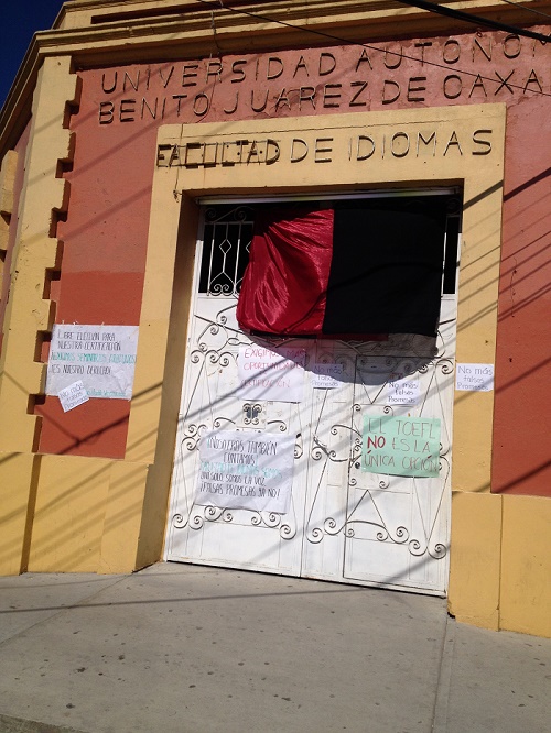 Sin clases en prepa 4 y Facultad de Idiomas por huelga de la UABJO