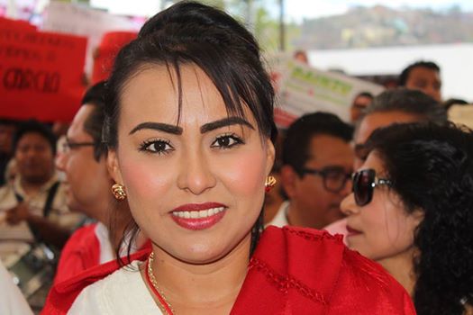 Candidata por Tututepec, Hilda Juárez Rosario, exige al PRI respetar paridad de género