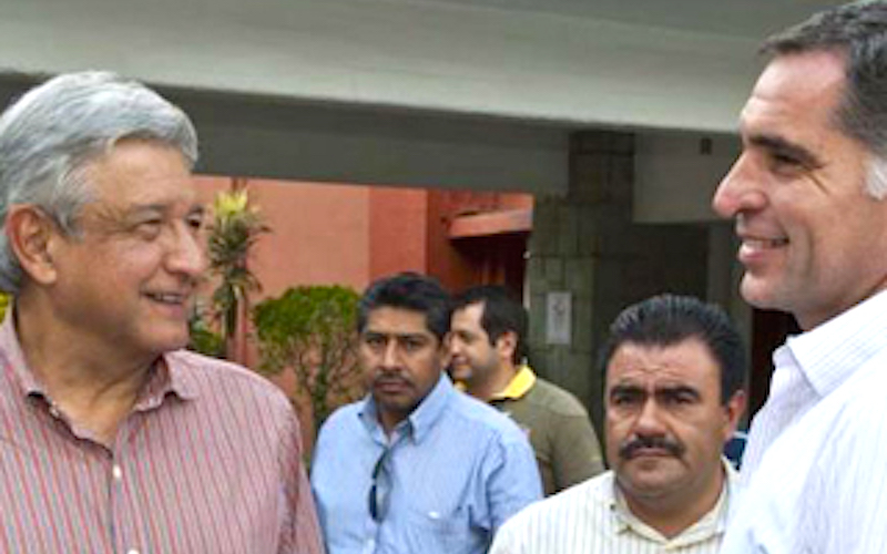 AMLO tachó a Gabino Cué de traidor, sin principios y de tonto «por eso lo dobló la mafia»