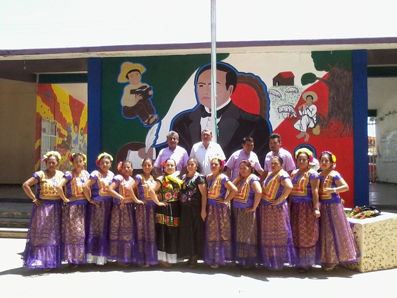 Inauguran galería de arte, biblioteca y mural en el marco del natalicio de Benito Juárez en el Istmo
