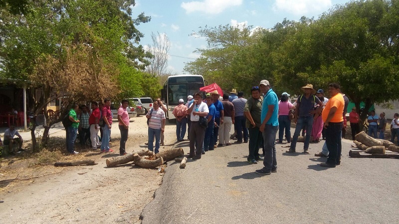 Por boicot de sección 22, Gabino Cué canceló su visita al Istmo