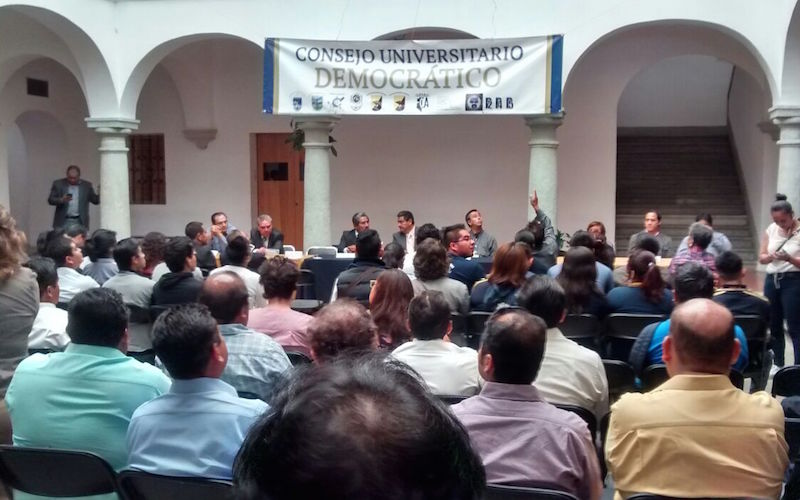 Realiza grupo de Amilcar Sosa Sesión alterna de Consejo Universitario 