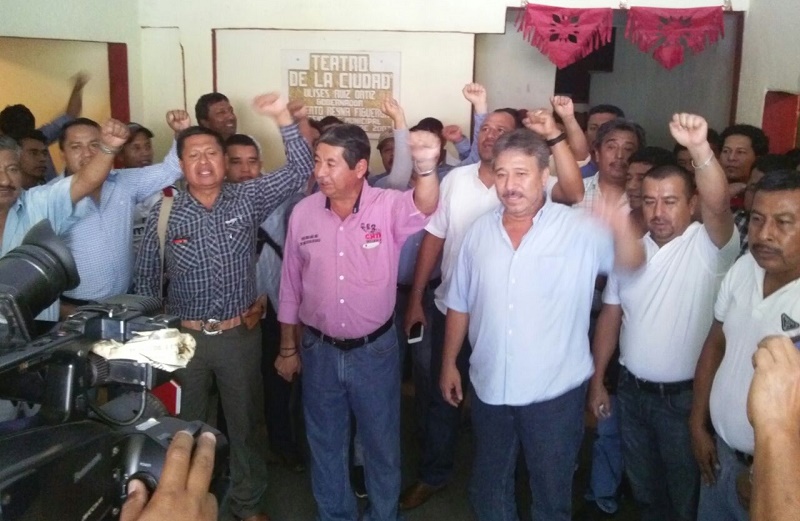 Unen lazos Sección 22  y 7 contra la Reforma Educativa