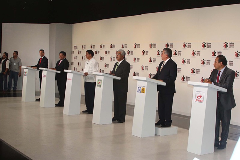 Alejandro, Benjamín, Estefan, Mapemo, Joaquín, Francisco y Jara cruzan reproches, descalificaciones y se dicen los mejores