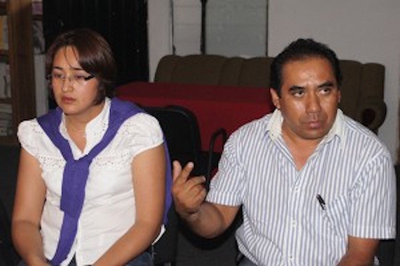 Pareja de candidato del PSD a gobernador, la 1 de lista de «pluris» 
