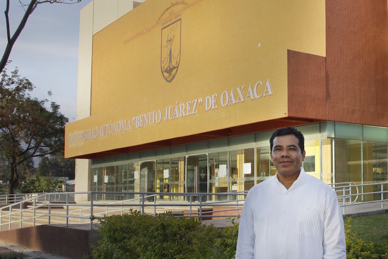 Aventaja Eduardo Bautista en la contienda a rector de la UABJO