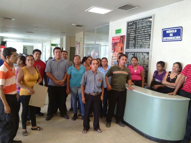 Paran labores trabajadores de limpia del Hospital General de Juchitán