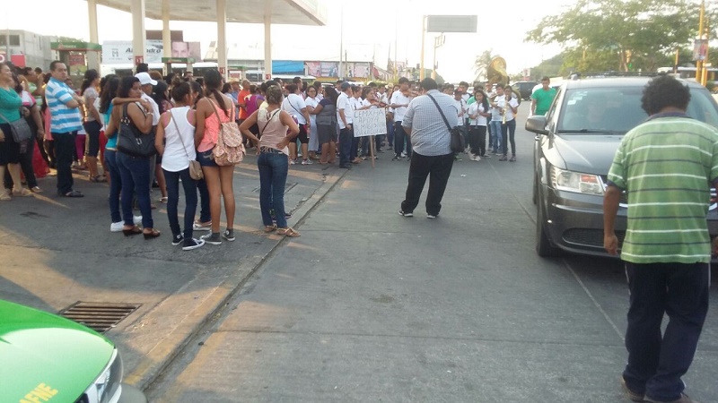 Suman más marchas a favor del magisterio en Oaxaca