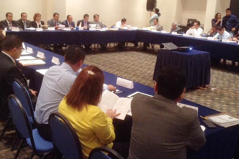 Analizan magistrados y jueces temas sobre juicio de amparo y sistema penal
