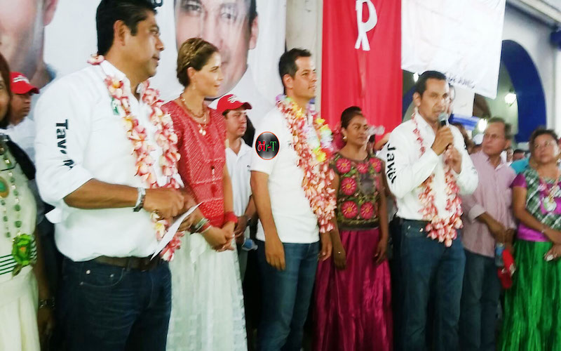 Alejandro Murat en intensa gira de  trabajo en la zona húmeda del Istmo