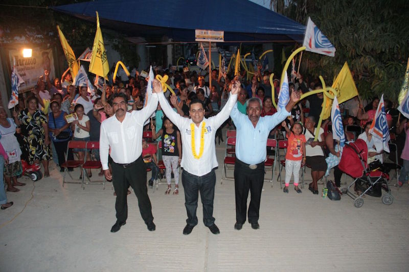 San Antonio de la Cal se pinta de amarillo y azul; Toribio va firme al triunfo