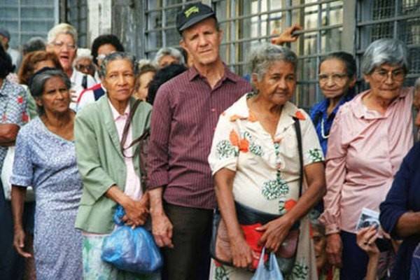 Se oponen jubilados a aportar el 4.5% al fondo de pensiones; “es ilegal”, argumentan