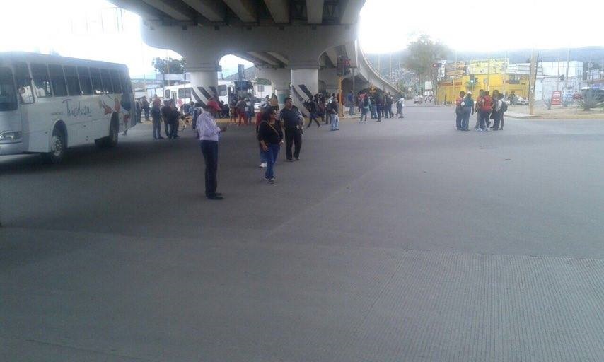 Detiene PGR a líder de la S-22 para descabezar el movimiento magisterial en el país