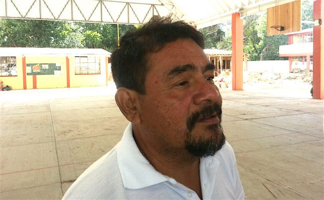 Felipe de la Cruz, padre de Ángel de la Cruz, uno de los 43 normalistas desaparecidos en Ayotzinapa, Guerrero.