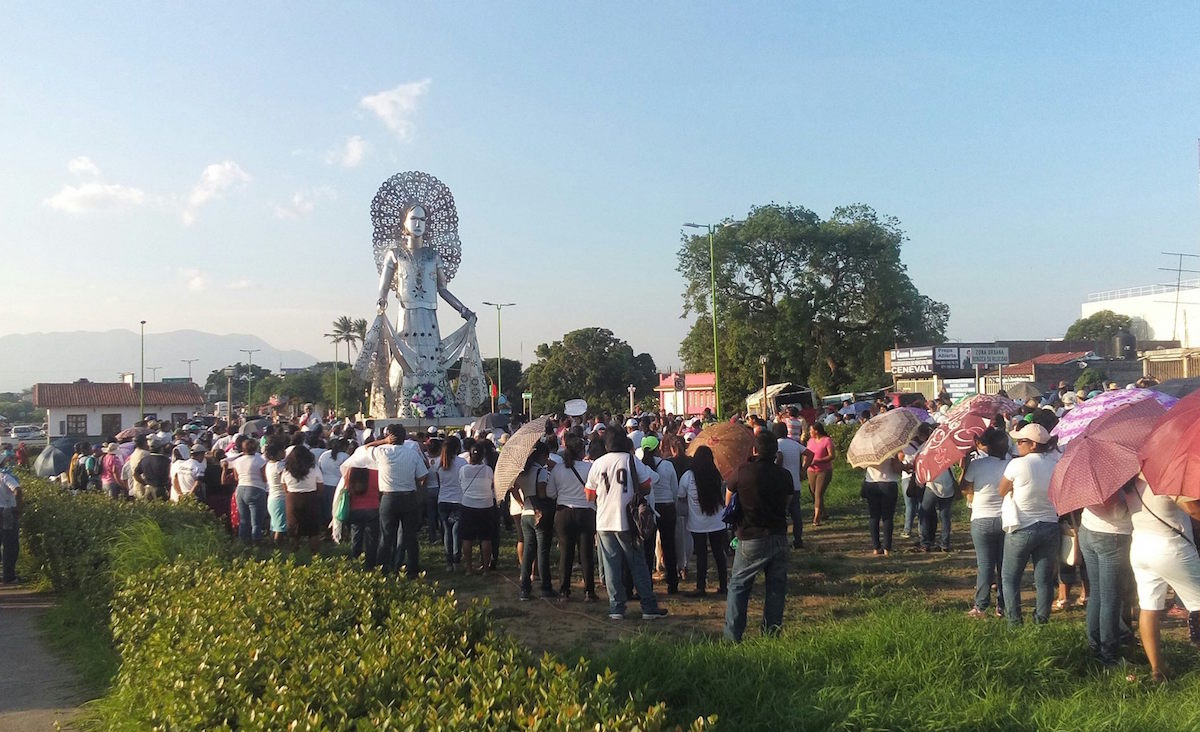 Trece días cumplen bloqueos en el Istmo de Tehuantepec