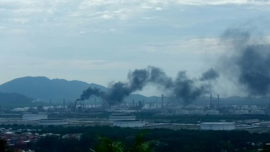 Falla eléctrica provocó paro de emergencia en la refinería de Salina Cruz