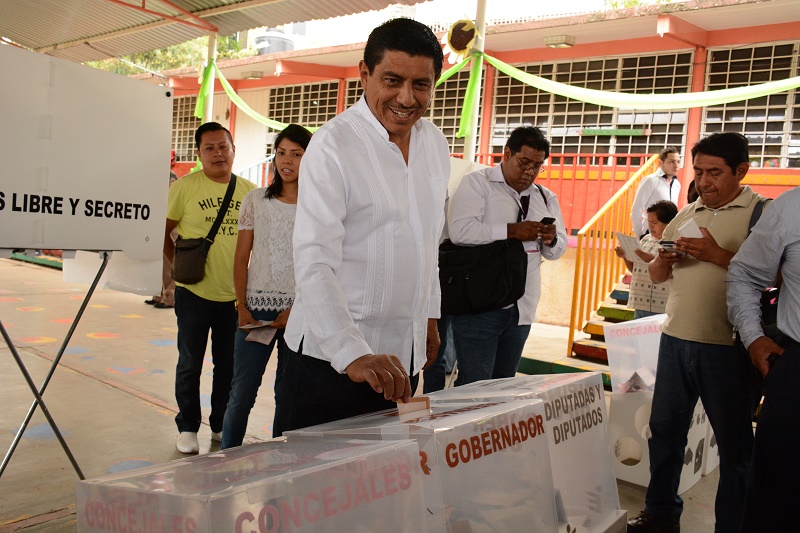 Salomón Jara Cruz acusa irregularidades en la organización