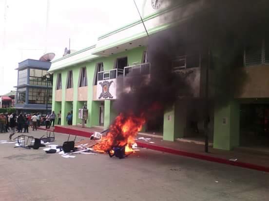 Saqueos en Palenque dejan 43 detenidos; CNTE y MOCRI CNPA MN se deslinda de ello