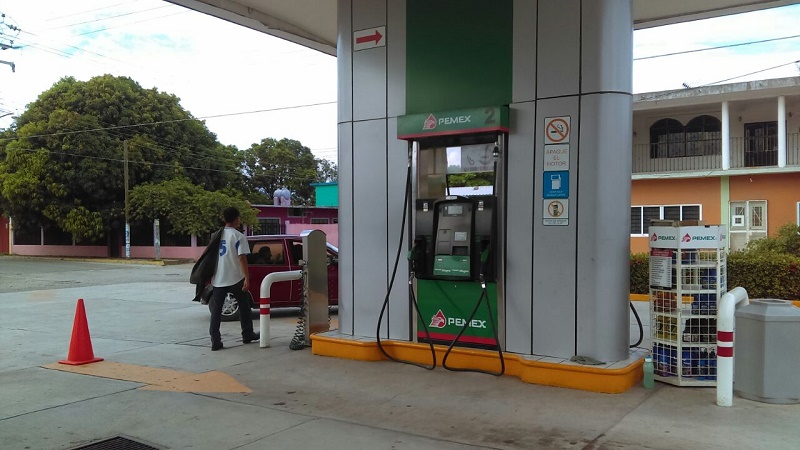 Causan bloqueos en el Istmo desabasto de gasolina