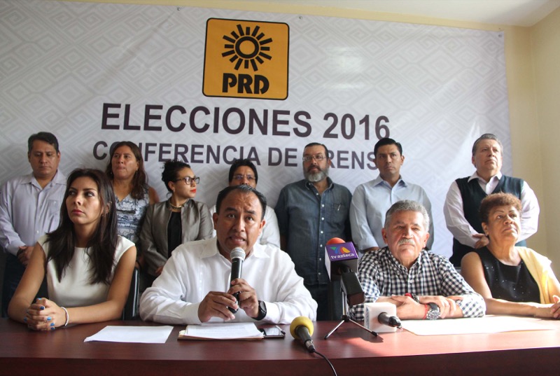 Denuncian ante Fepade y PGR a Murat, al tiempo que piden nulidad de elección