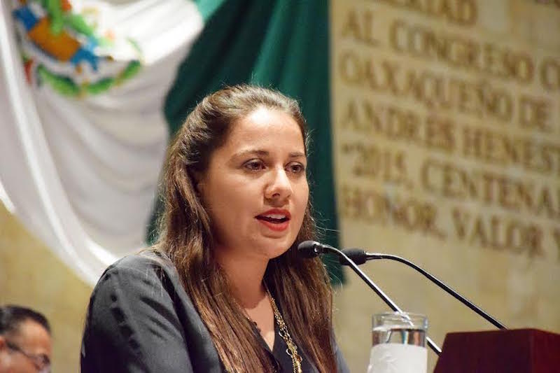 Urgente frenar casos de “sexting” por vulnerar derechos humanos de las mujeres: Natividad Díaz