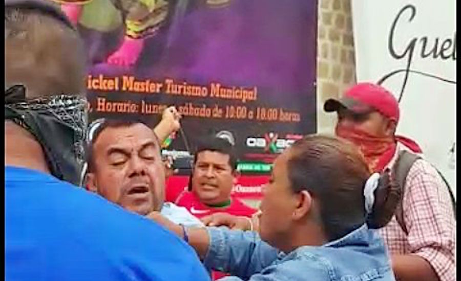 “Sección 22 mandará en el estado”, mensaje a Murat tras agredir a fotógrafo