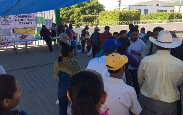 En rechazo al recorte presupuestal, CCC toma delegación de Sagarpa, pide blindar programas