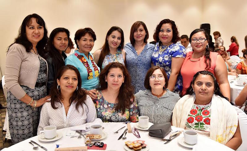 Celebra Congreso de Oaxaca a las madres de familia