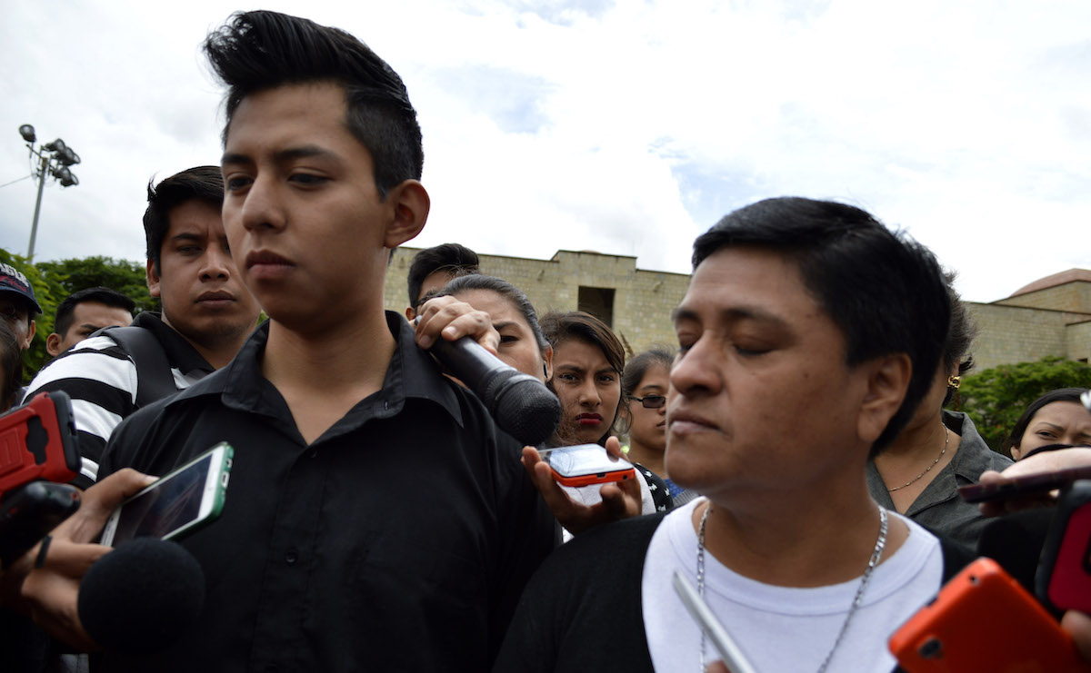 Yo lo vi, ¡veme a los ojos!, ¡tú lo violaste!