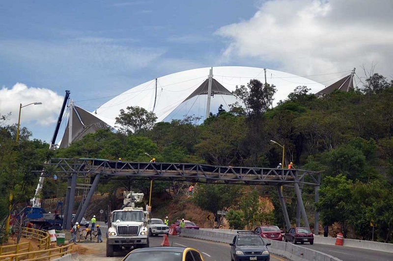 Demandan auditar construcción del estacionamiento del Auditorio Guelaguetza