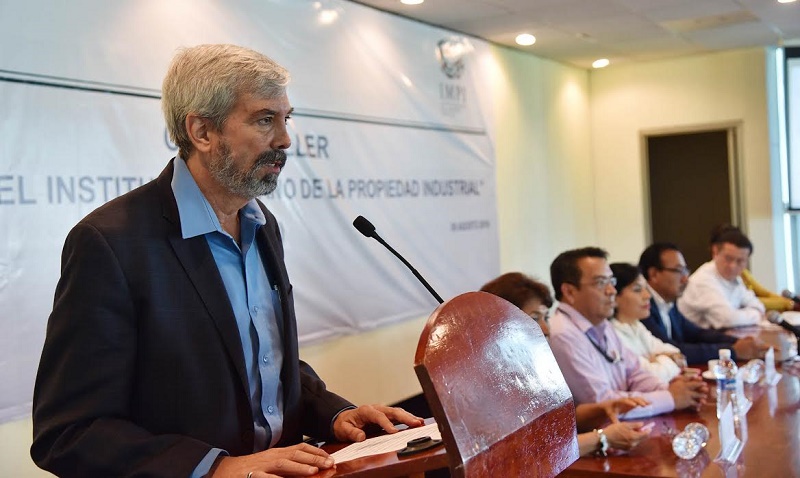 Participa  sector artesanal en taller sobre registro de marca, convocado por el Congreso Local