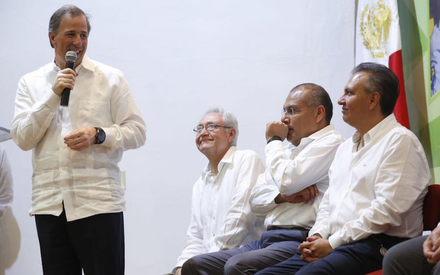 Sedesol afilia 157 mil estudiantes de Oaxaca al IMSS