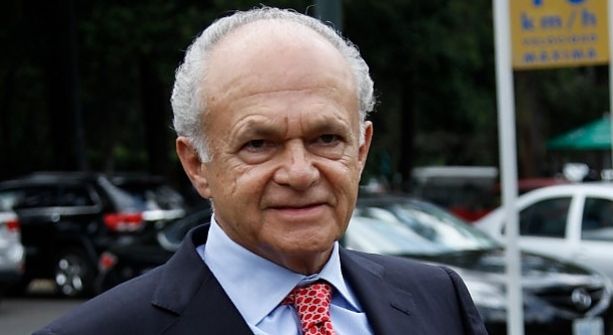 Harp Helú urgió a gobierno a resolver el conflicto magisterial e incluir lenguas originarias en Reforma Educativa