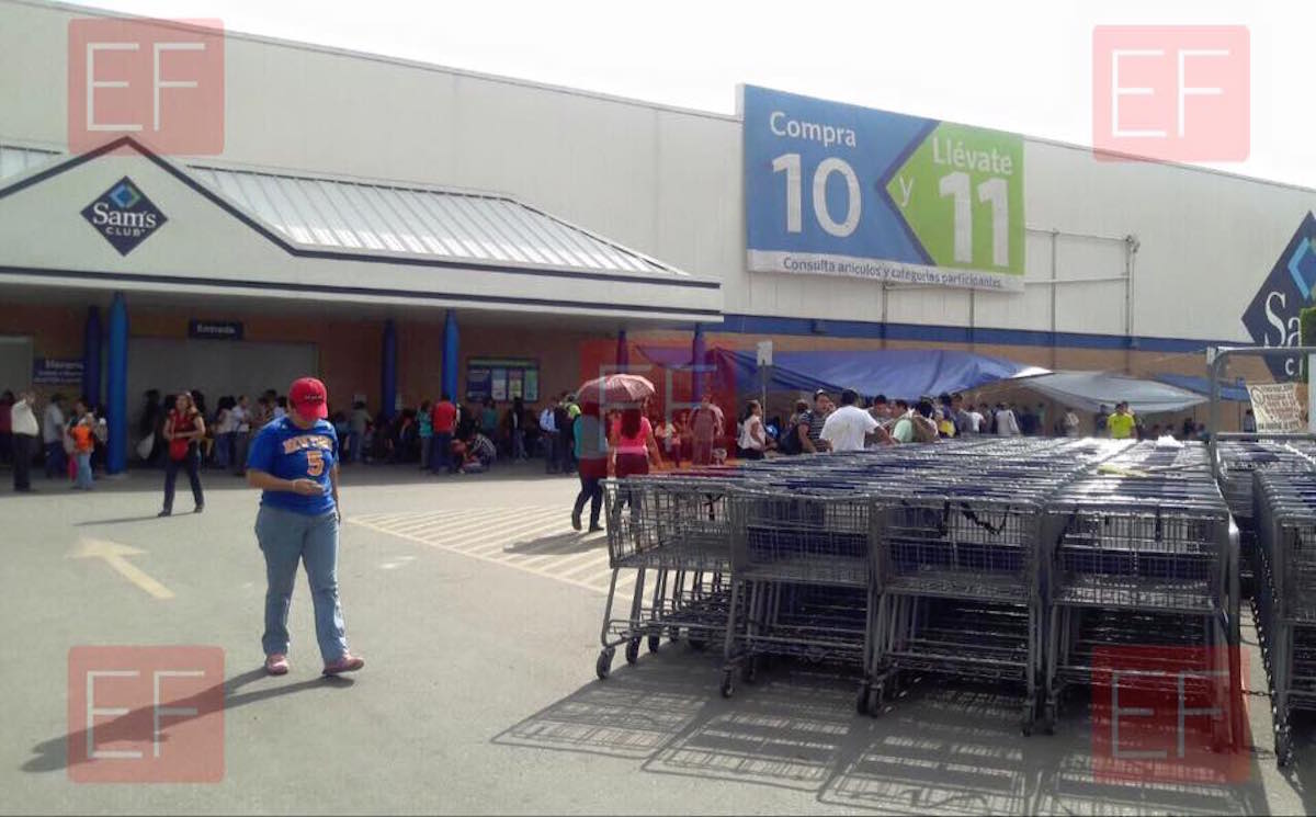 Pese a amenazas de Peña Nieto, S-22 continúa con bloqueos, tomas de oficinas y plazas comerciales 