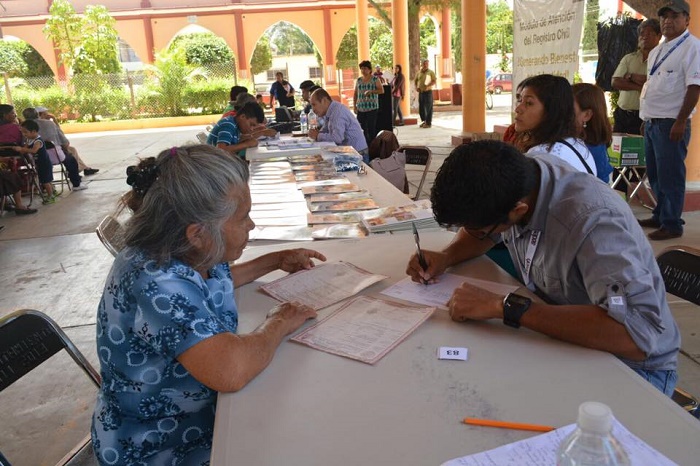 El ICAPET y Caravana Bienestar benefician a más de 500 pobladores de Ocotlán de Morelos