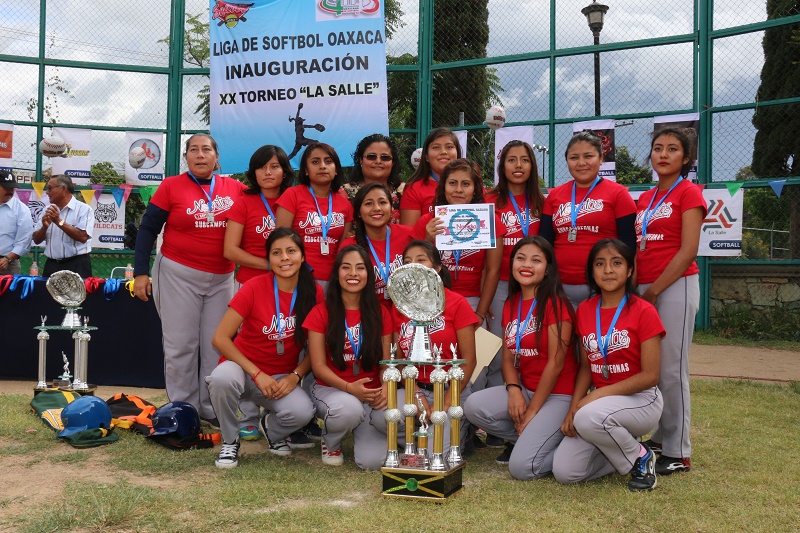 ¡Play ball en la Liga de Softbol Femenil Oaxaca!