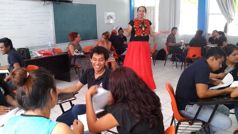 Pide comunidad muxhe de Juchitán a legisladores impulsar iniciativa sobre bodas gay