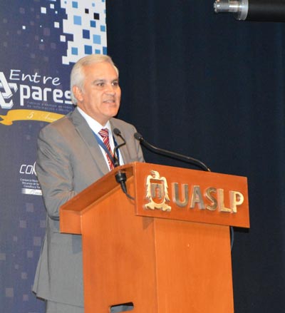 Víctor Carreón.