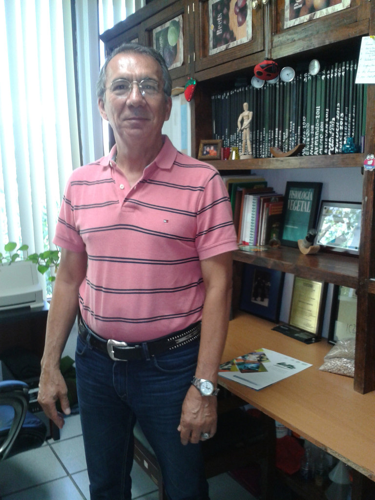 Dr. Ricardo Hugo Lira Saldívar
