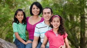 Papá y mamá solo en 4 de cada 10 familias