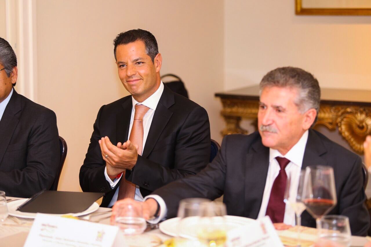 Murat va con diputados federales del PRD por 90 mil mdp para 2017