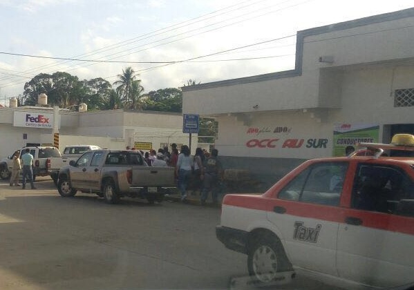 Toman terminal de ADO para exigir servicio de calidad e indemnización