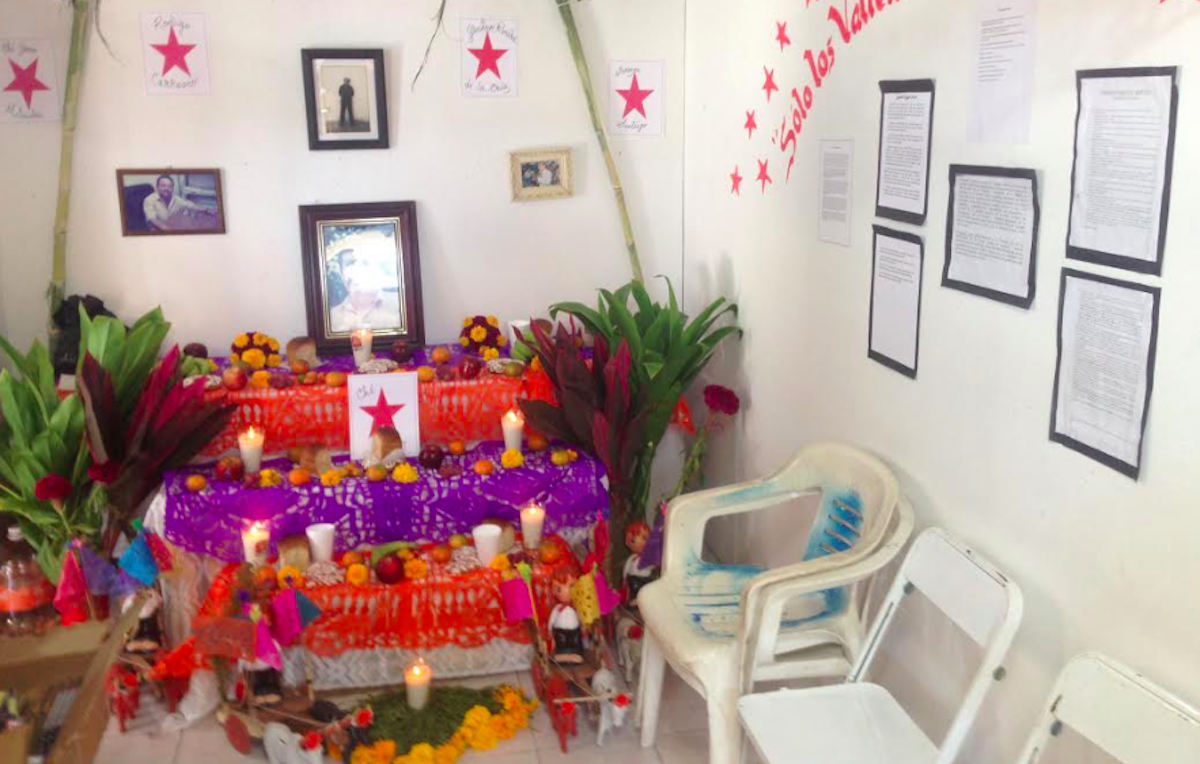 Dedican ofrenda a luchadores de la COCEI en Juchitán