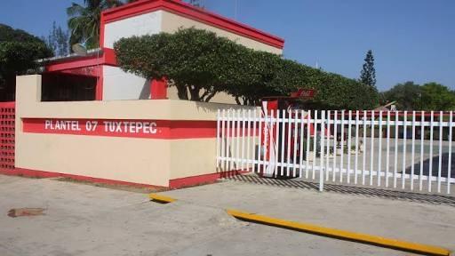 Suspenden actividades 7 planteles del COBAO en la Cuenca del Papaloapan, maestros exigen su quincena