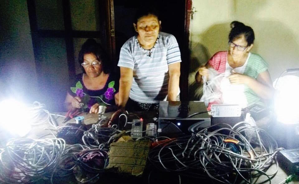 Homeruns apoyará a “abuelas de Cachimbo” para acondicionar su taller solar